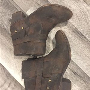 Booties vegan leather